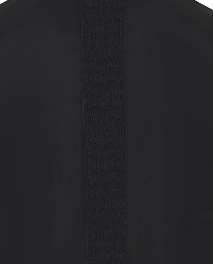 The vent panel down the centre back of the jacket